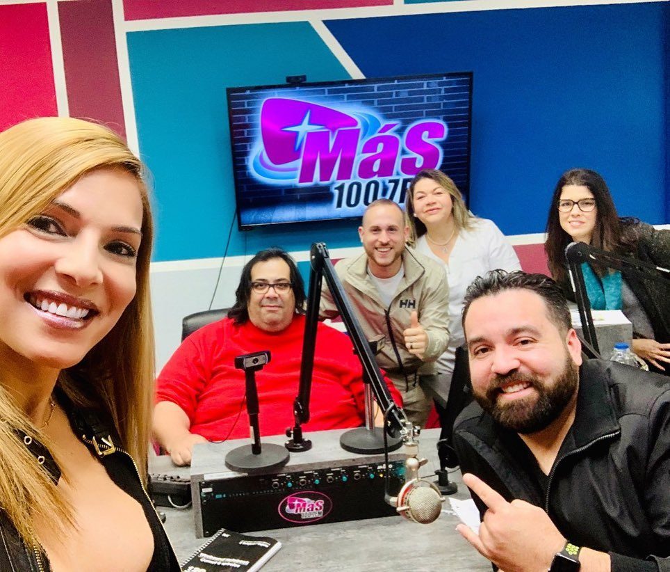 Carlos Leras in the Más 100.7 FM studio