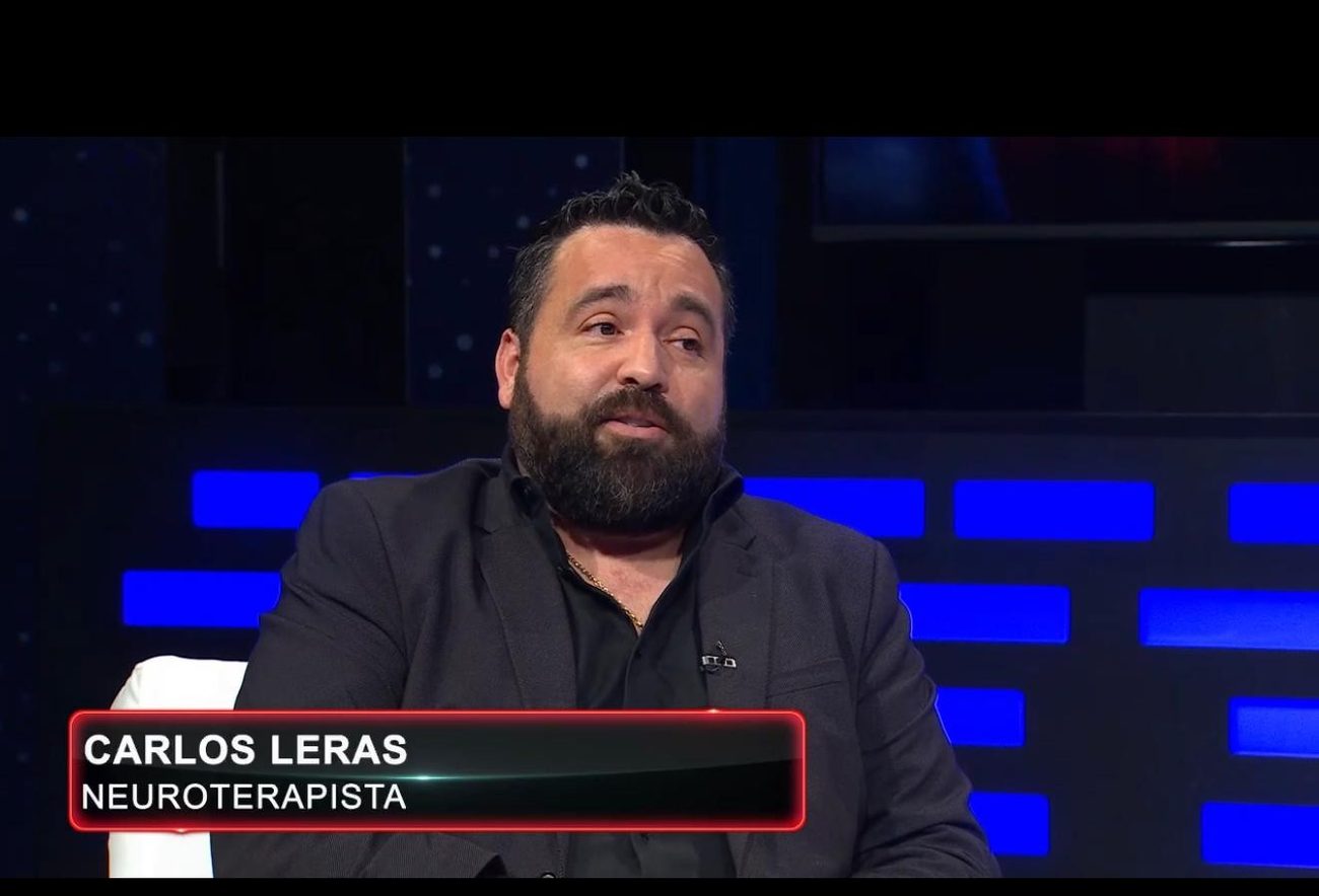 Carlos Leras on the set of the Teresa Andelo Show